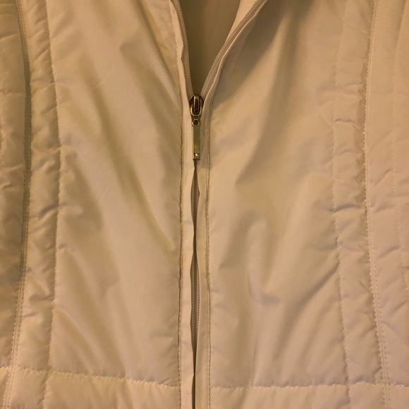 NWOT Light Puffy Vest - Picture 4 of 5